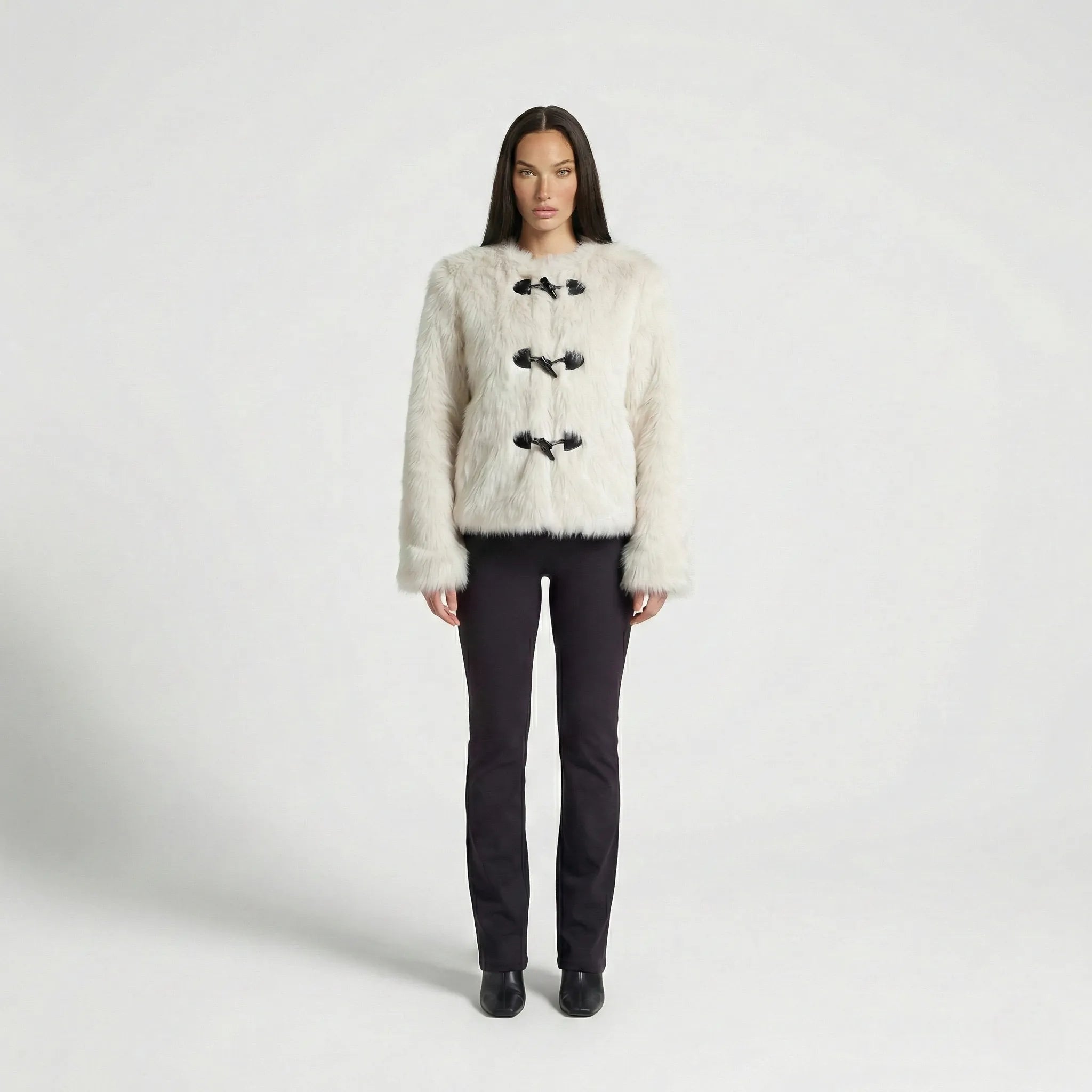 Giacca con bottoni in pelliccia sintetica - DressMilano