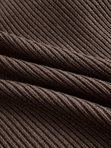 Abito in maglia con volant — Morbido, caldo e romantico